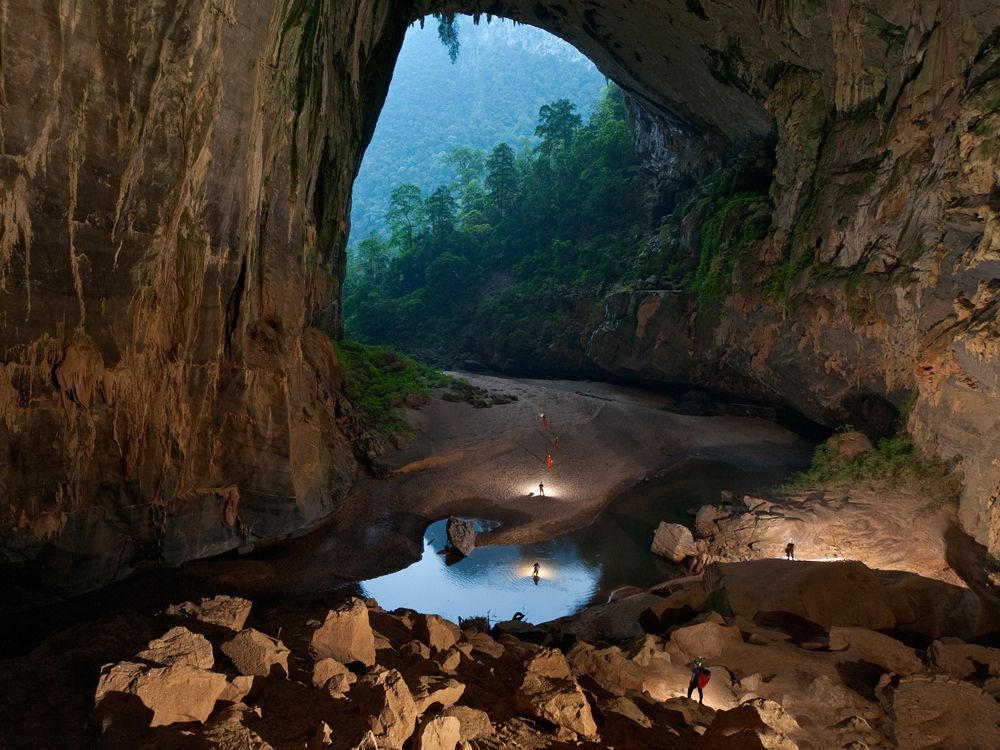 54 Beautiful PHOTOS of Son Doong Cave, The World's Largest