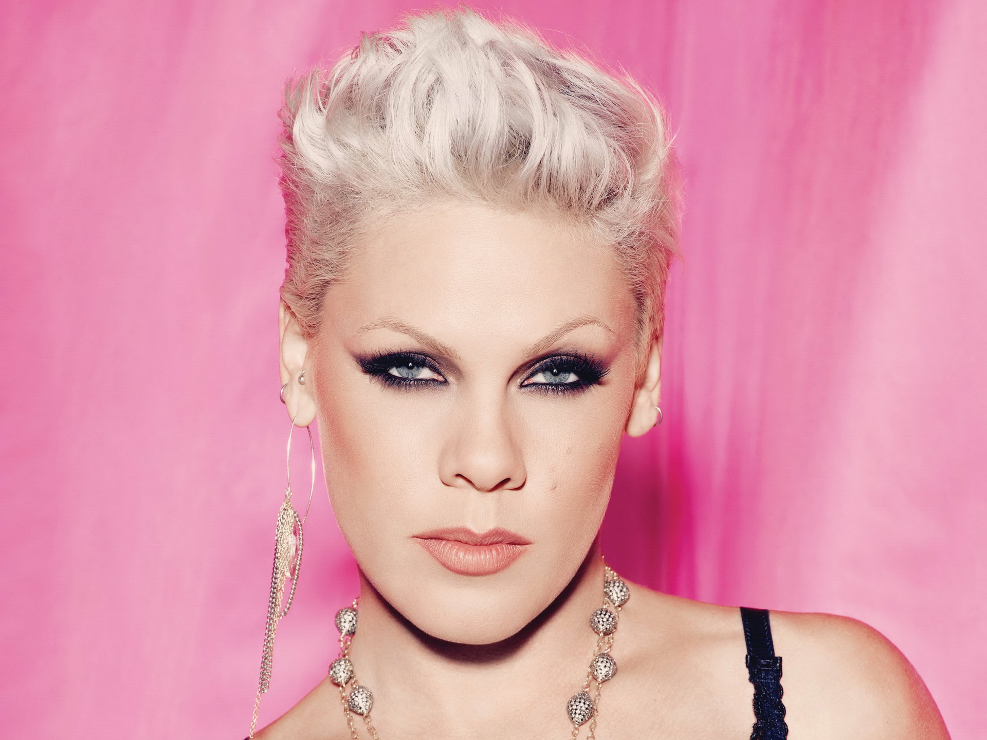 30 Things You Probably Didn't Know about Pink | BOOMSbeat