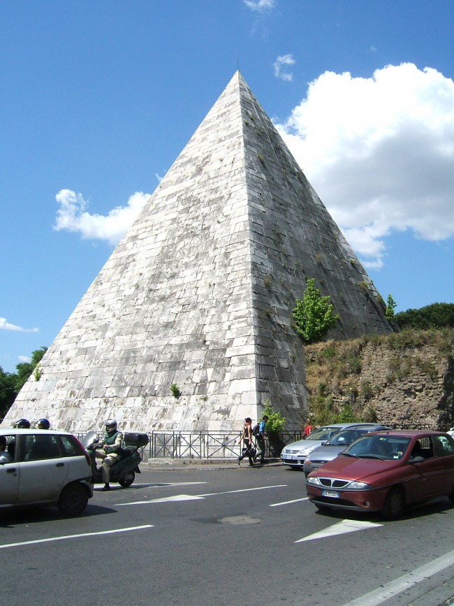 35 interesting photos of Pyramid of Cestius in Rome Italy | BOOMSbeat