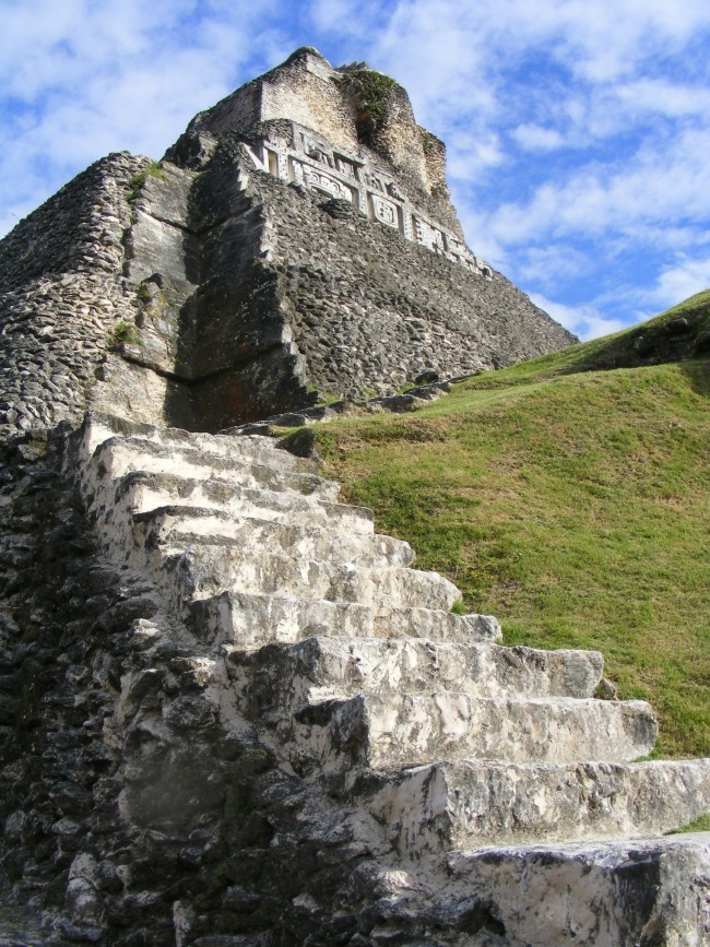 Enjoy the Beauty of the Maya ruins of Belize in these Photos | BOOMSbeat