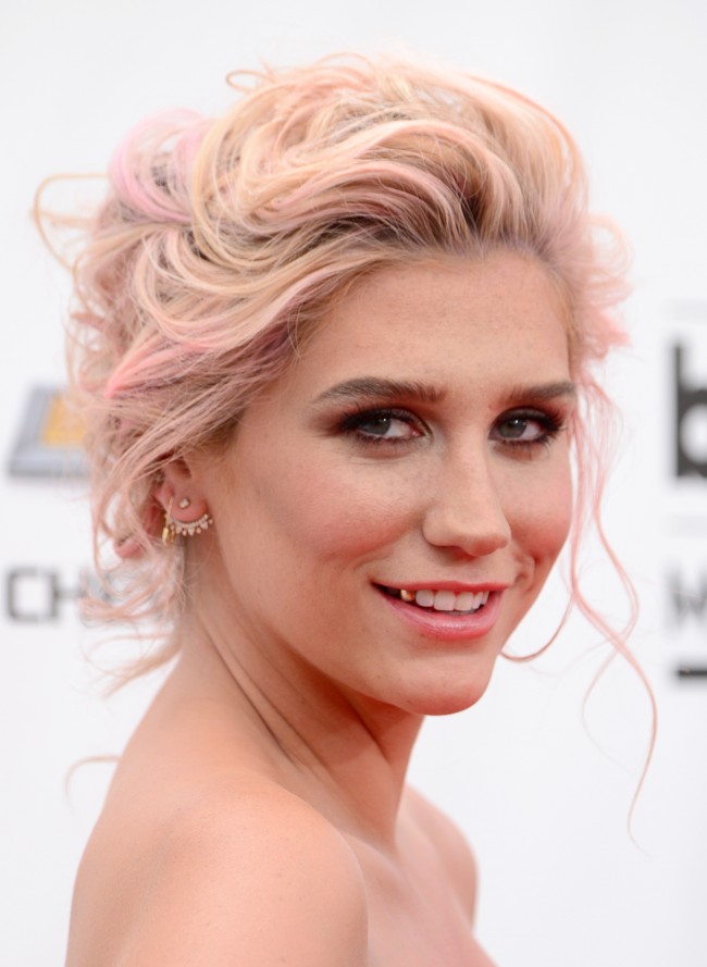 Stunning photos of the singer Kesha | BOOMSbeat