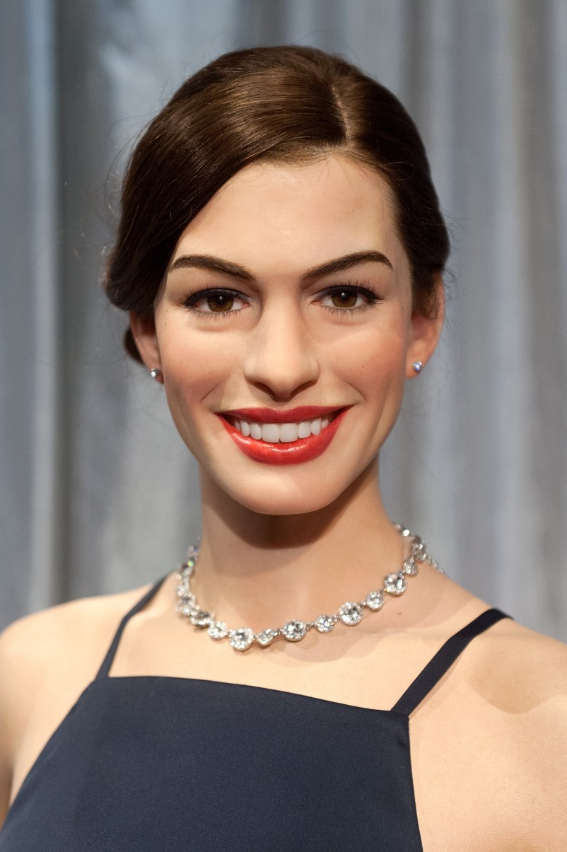Great photos of the gorgeous and Oscar-winning actress Anne Hathaway ...