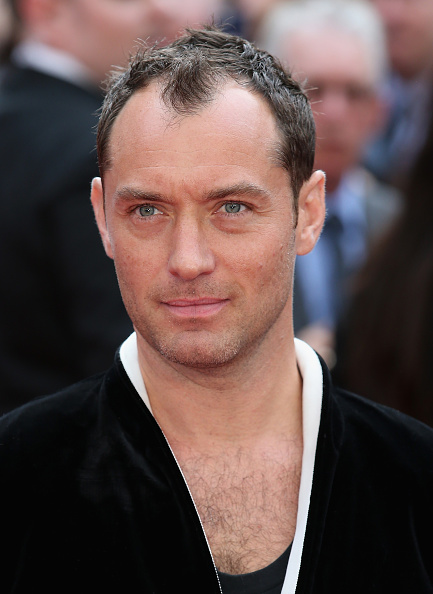 Jude Law and 50 fats about this British actor: was roommate with Ewan ...