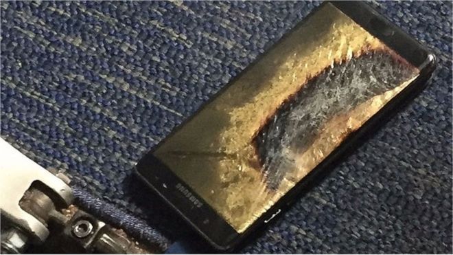 Samsung Galaxy Note 7: Second 'safe' replacement catches fire
