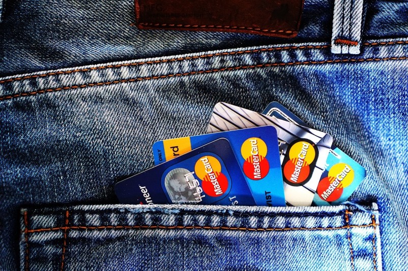 How to fix credit score fast?