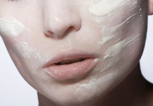 Skincare Afficionados Swear by the Effectiveness of These 6 Facial Scrubs Skincare Afficionados Swear by the Effectiveness of These 6 Facial Scrubs