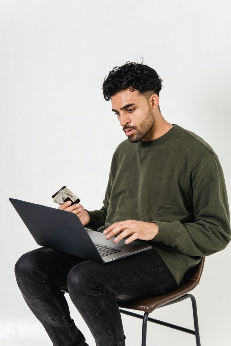Here's Why Ignoring Your Credit Score is a Mistake