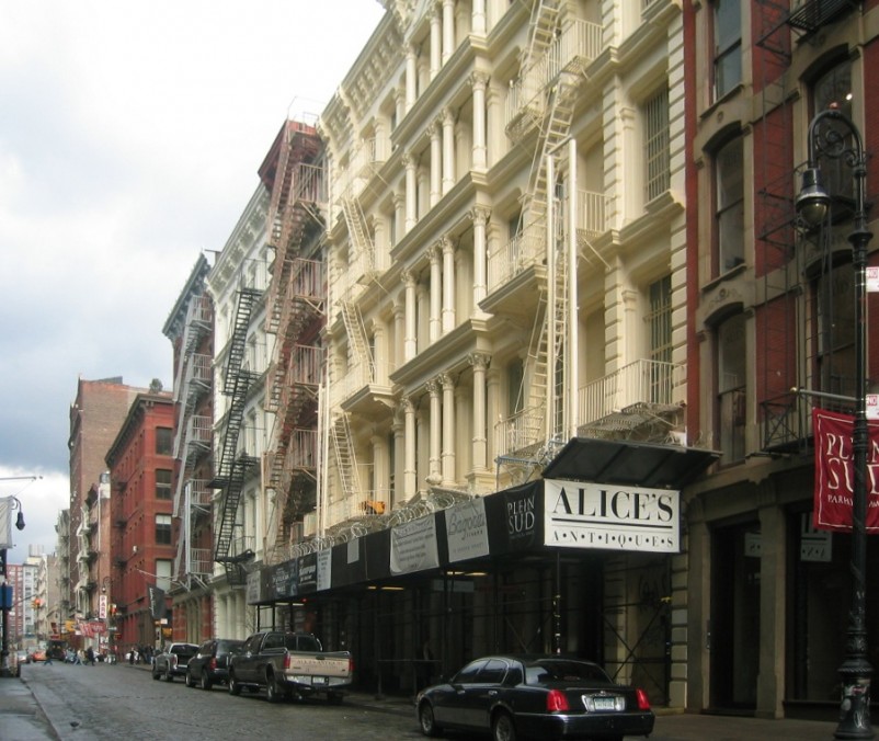 Check out all the interesting things you can see at SoHo, New York ...