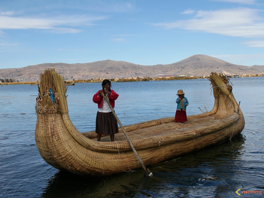 40 Beautiful Photos Of Floating Islands Of Lake Titicaca BOOMSbeat   22 Jpg 