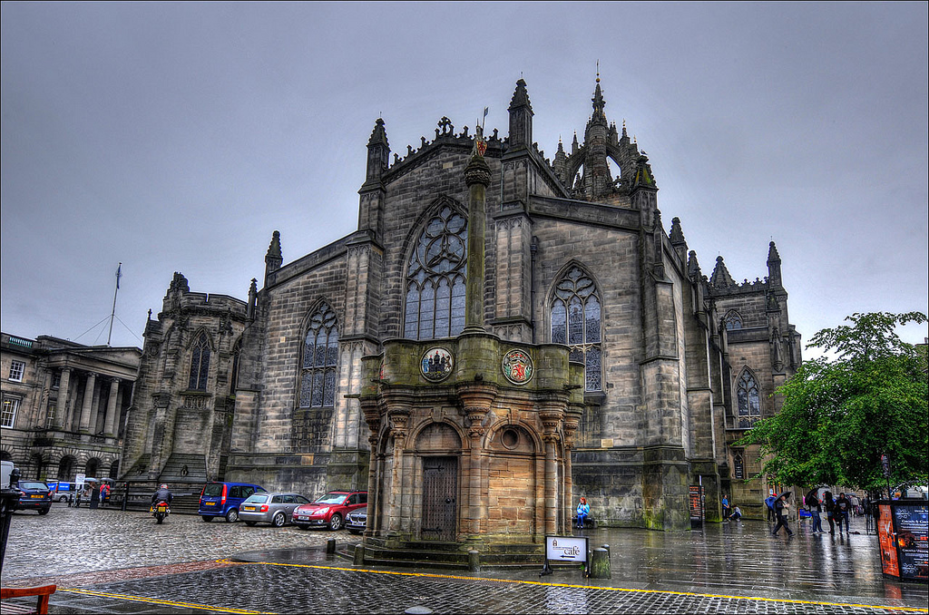 40 impressive photos of St. Giles' Cathedral in England | BOOMSbeat