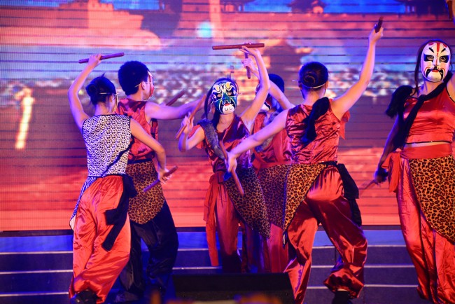Yingge - a popular dance in China (PHOTOS) | BOOMSbeat