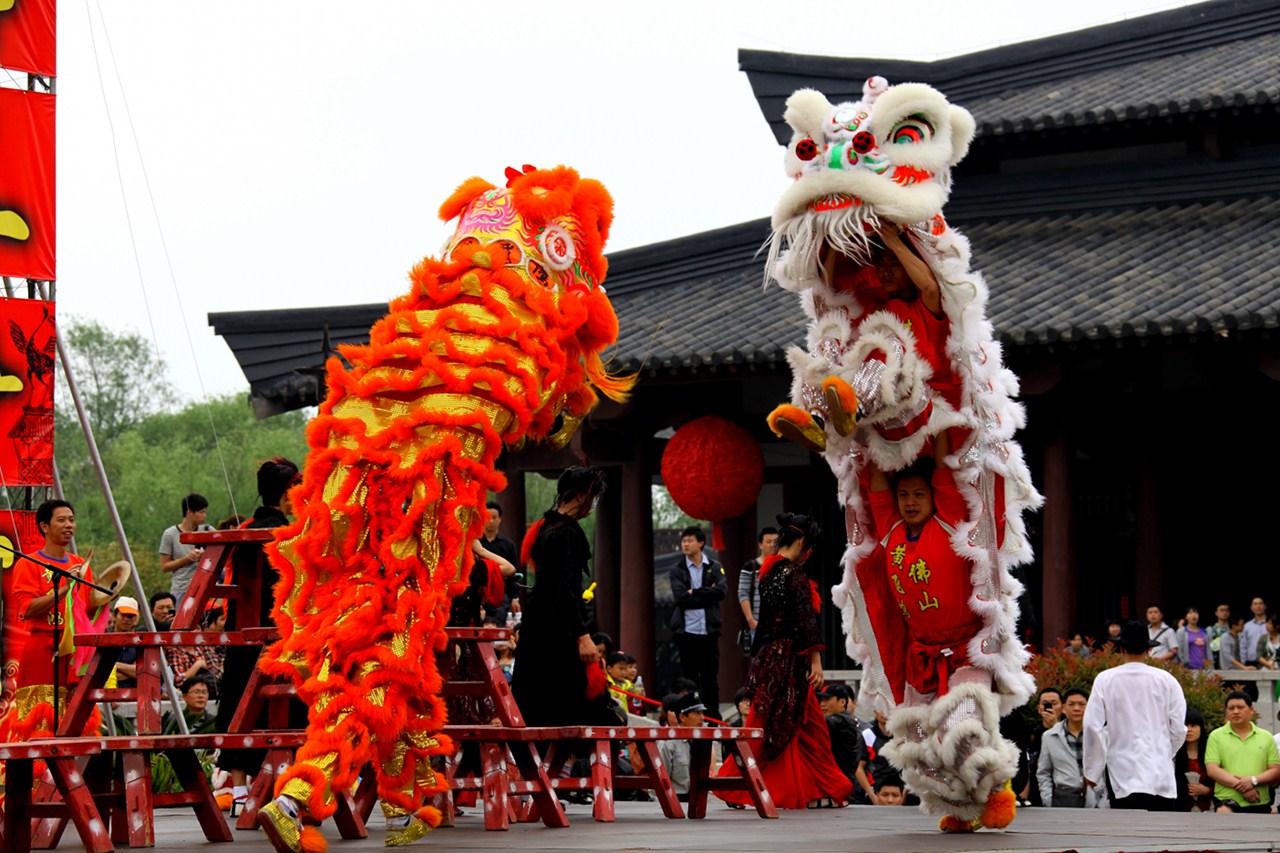 China's wonderful Lion Dancing (PHOTOS) BOOMSbeat