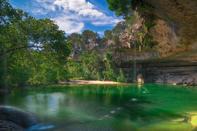 Amazing natural pool in Texas: Hamilton Pool Preserve (PHOTOS) | BOOMSbeat