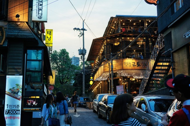 Check out these interesting photos of the Hongdae Area in South Korea ...