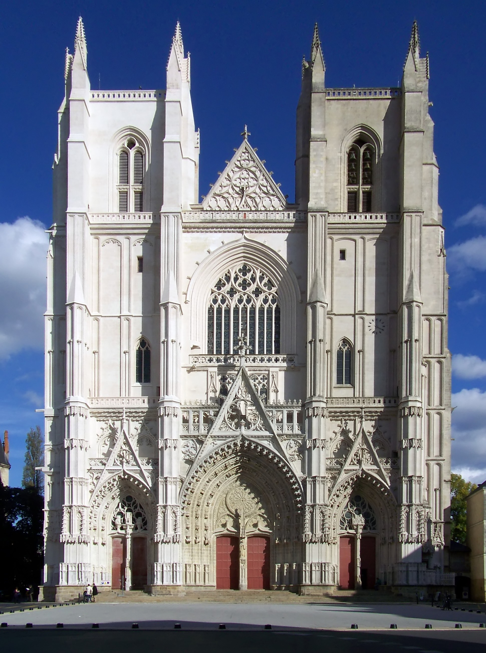 35 engaging photos of Nantes Cathedral, France | BOOMSbeat